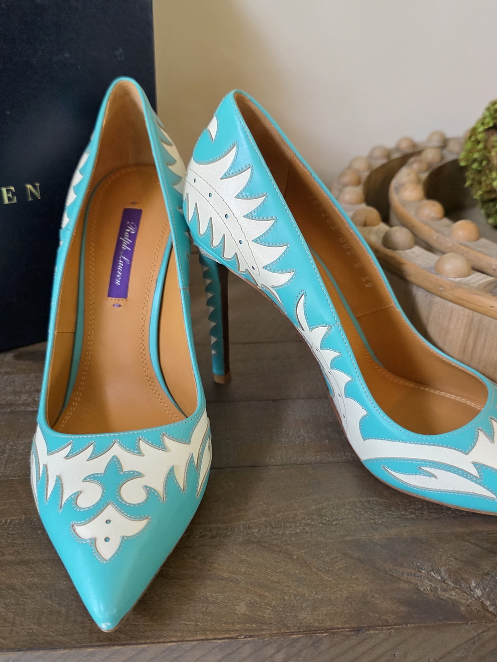 Ralph Lauren Made In Italy Celia Western Pumps Aqua Cream Leather - EU 39 US 8 - Picture 11 of 16